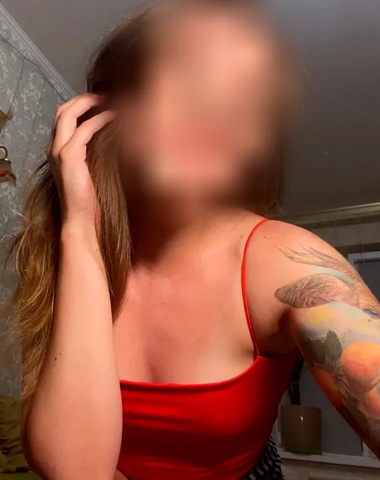 Alena, 25