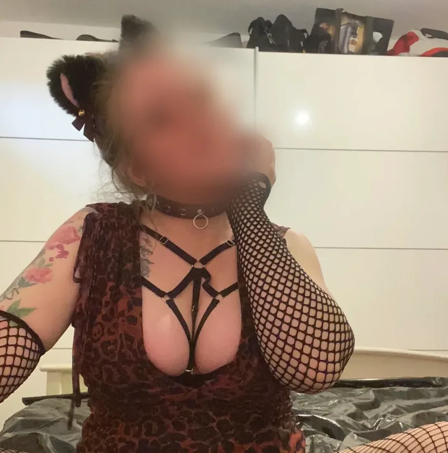 Ida, 27