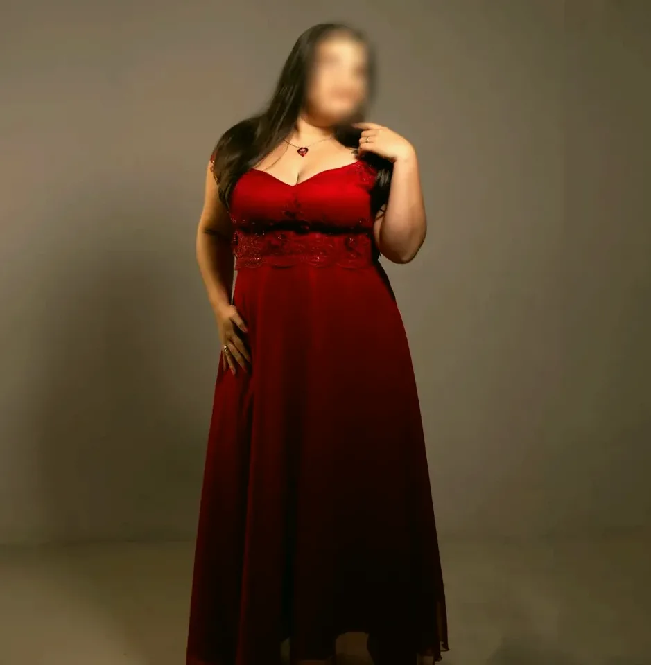 Lotta, 32