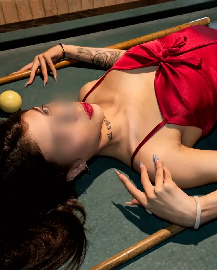 Marina, 21