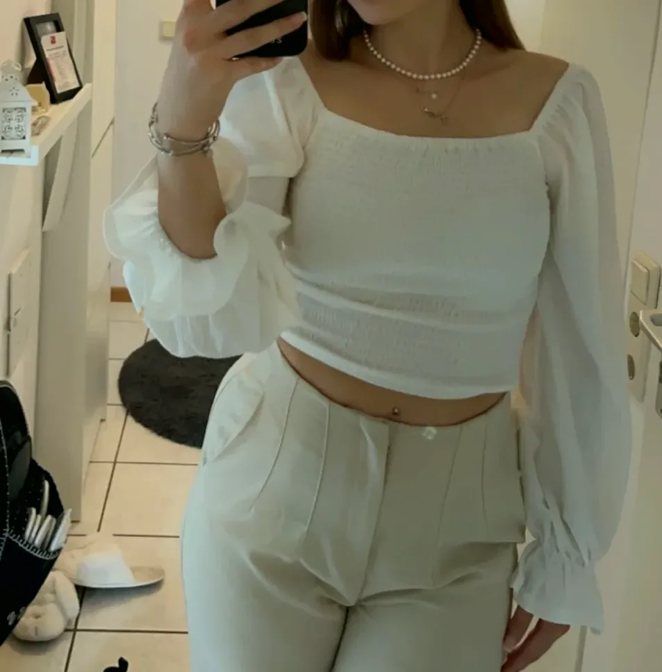 Melanie, 25
